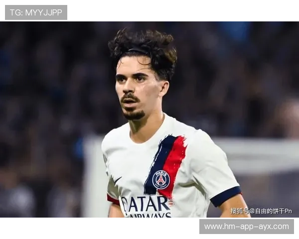 巴黎科洛穆阿尼射门训练手感回暖：助力巴黎圣日耳曼重返巅峰的秘密武器