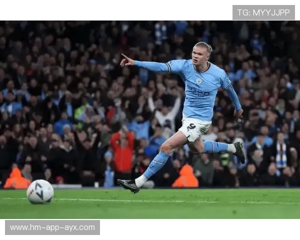 曼城压制对手无法出球，哈兰德抢点慢了一步